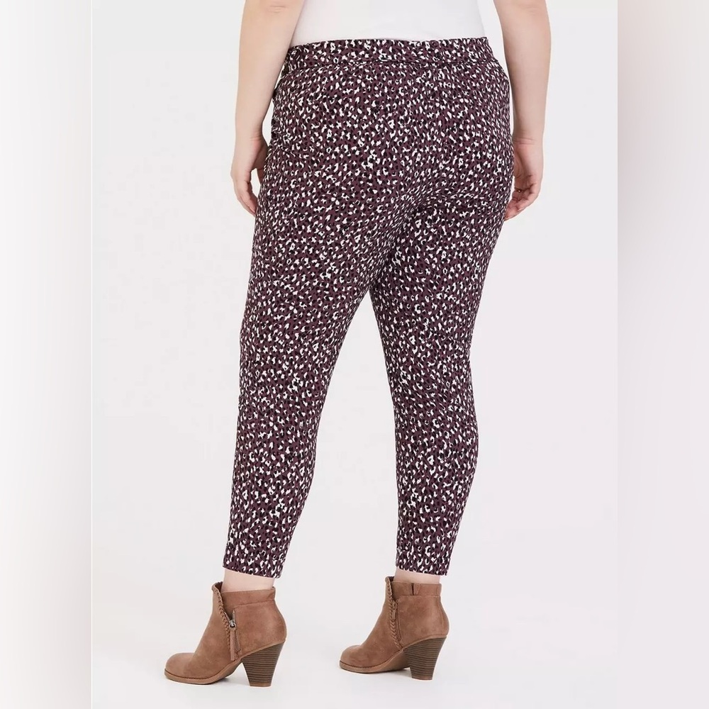 Torrid Pull On Taper Stretch Crepe High Rise Tie Front Pants Leopard Purple 2X - Picture 6 of 6